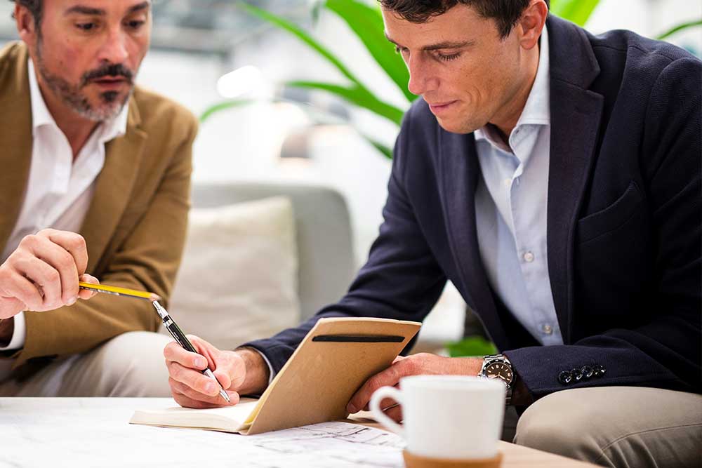 Corporate tax consultant Dubai assisting businesses with UAE corporate tax compliance